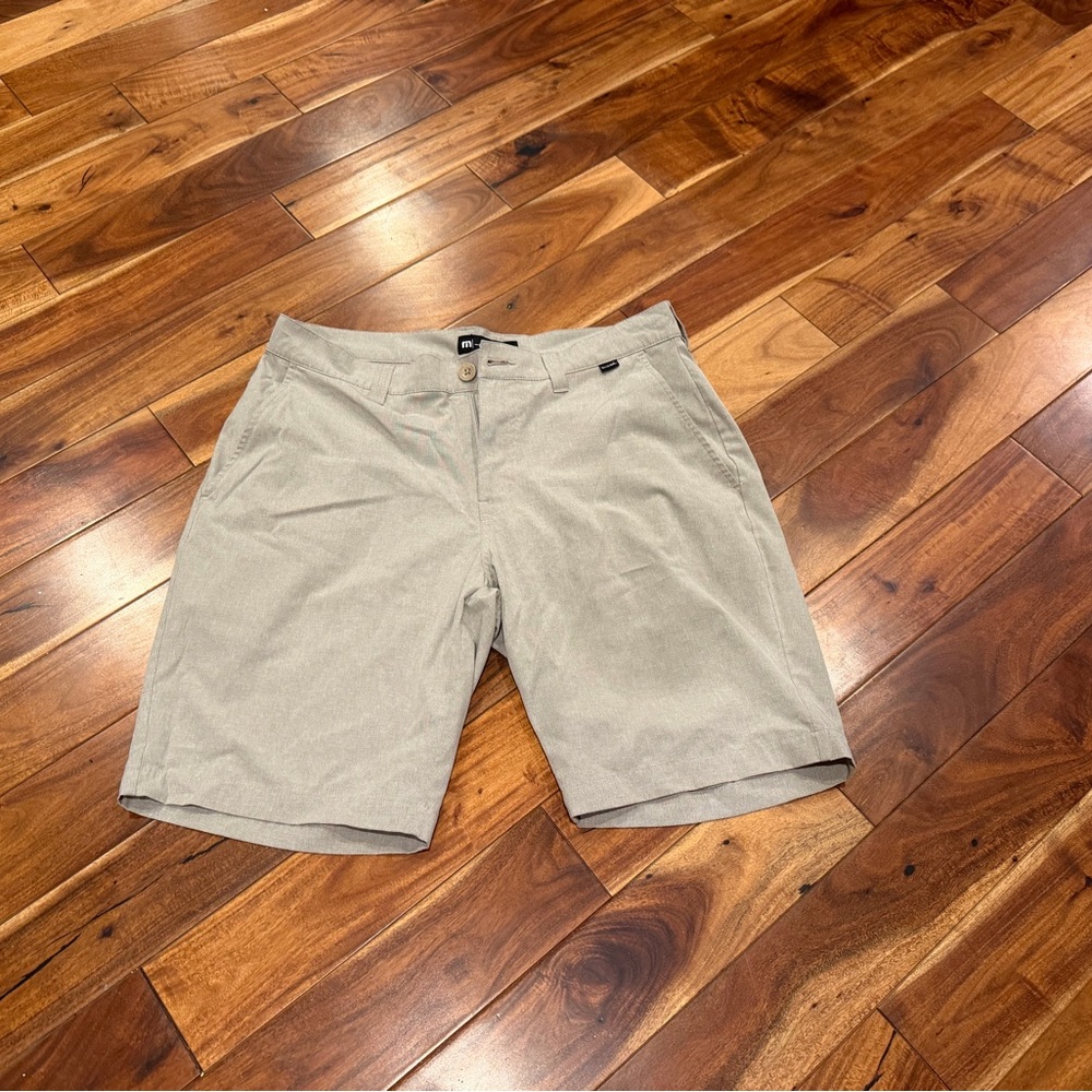 Travis Mathew's khaki Men's Tan Shorts size 32 never worn